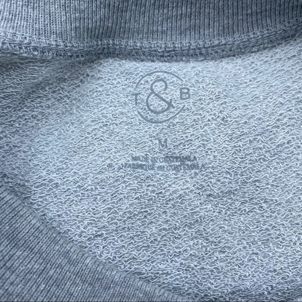 Def Leopard Crewneck Sweatshirt - Picture 2 of 3